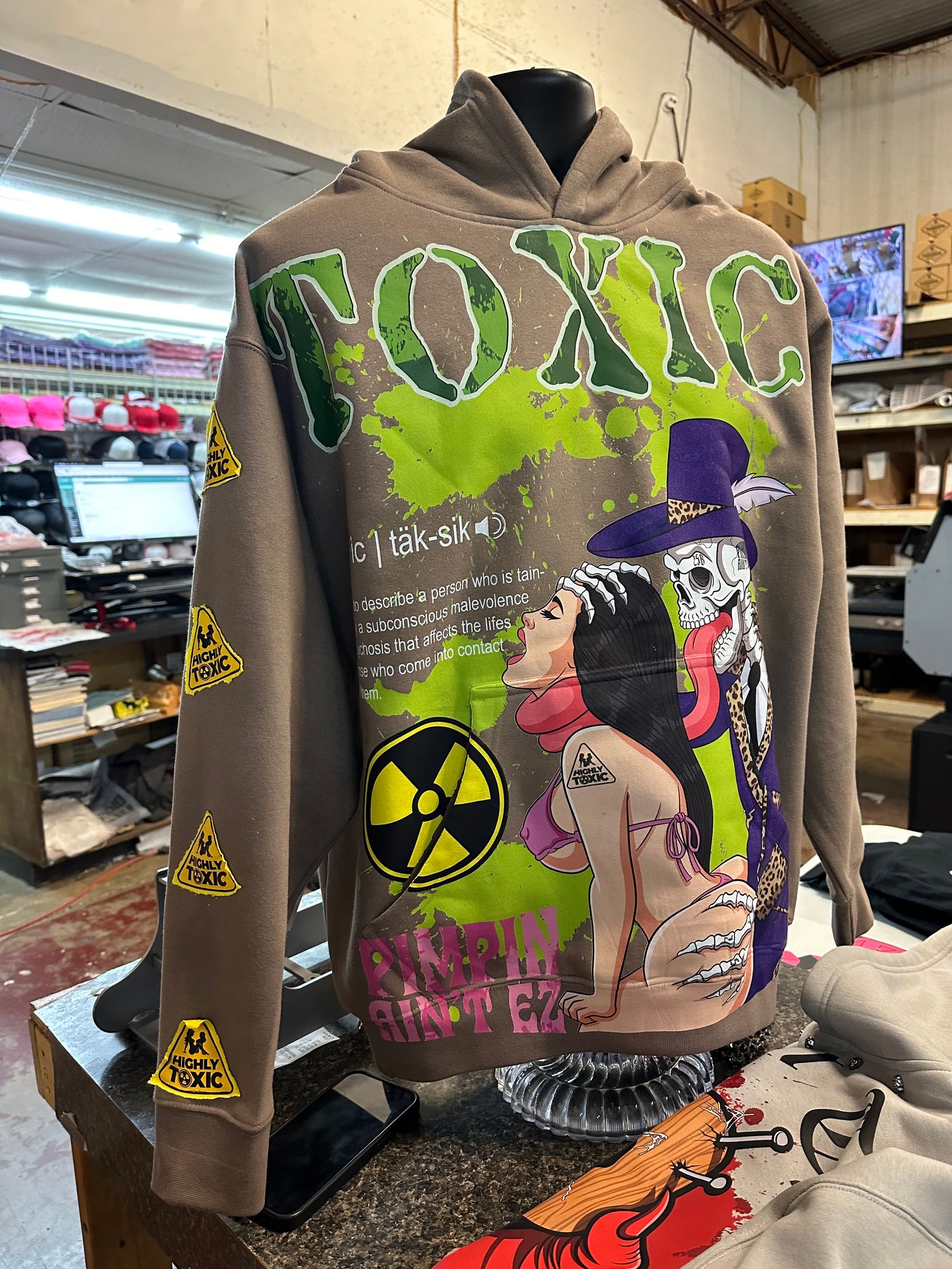 WHO’S MORE TOXIC ❌ PIMPIN AINT EZ